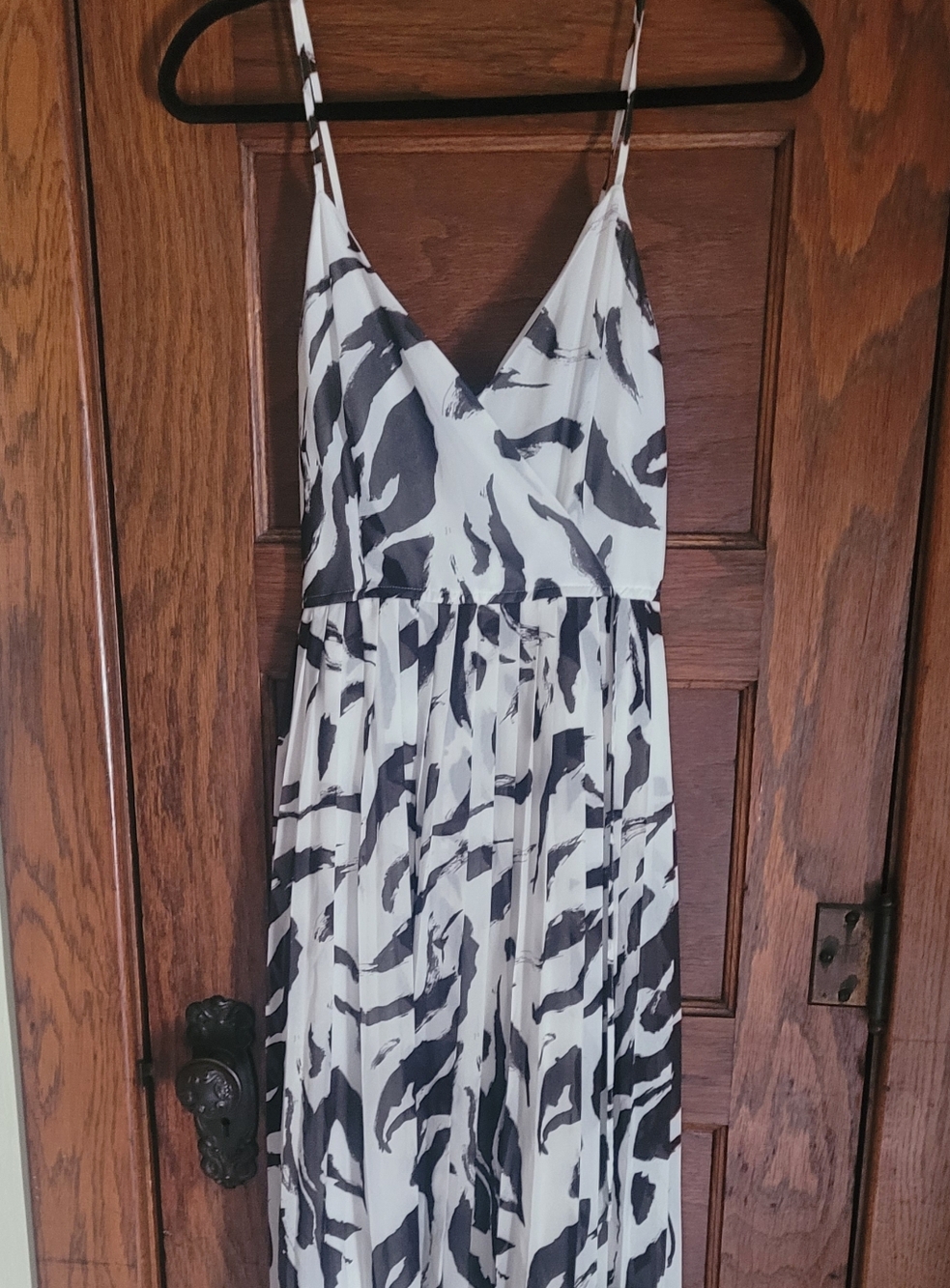 Nine West Black and White Abstract Print Spaghetti-Strap Maxi Dress